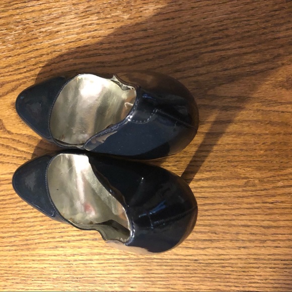 Navy patient leather heels size 7 - Picture 2 of 6